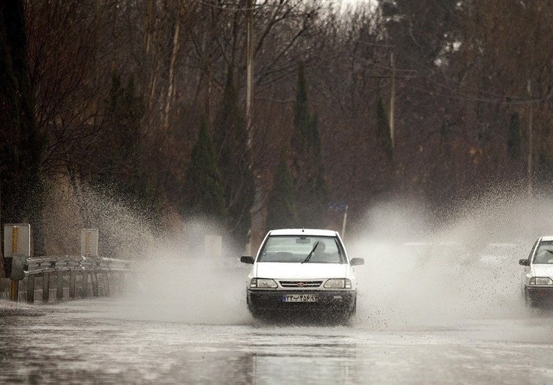 تداوم بارش‌ باران در شهرستان دماوند تا اواخر روز سه‌شنبه