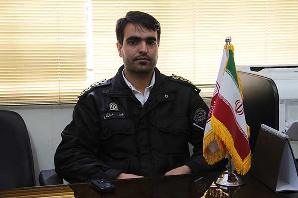 واژگونی یک دستگاه سواری پراید در بلوار بعثت شهر دماوند