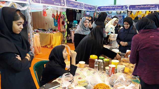 نمایشگاه دستاوردهای «دختران امروز، کارآفرین‌های فردا» در پردیس برپا شد