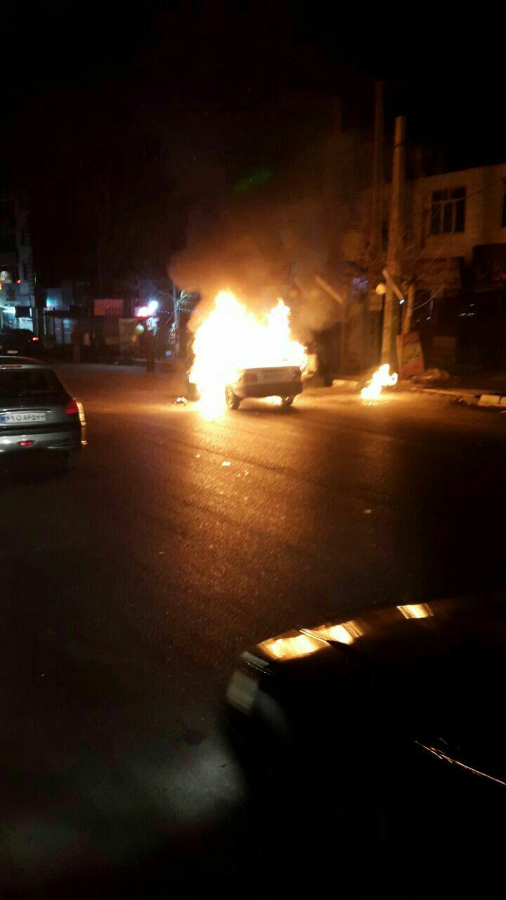 خودروی پراید در آتش سوخت/ بی احتیاطی در دماوند حادثه ساز شد