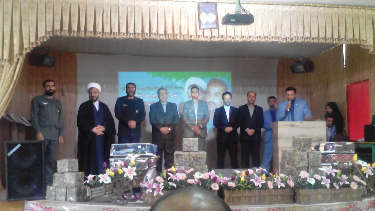 امام جمعه دماوند: مربیان پرورشی نقش مبلغان دینی و انقلابی را در مدارس دارند/ رئیس آموزش و پرورش دماوند: فعالیت‌های پژوهشی در مدارس دماوند تقویت شود/ فرمانده سپاه دماوند: مؤلفه ساده‌زیستی در تربیت دانش‌آموزان مد نظر قرار گیرد