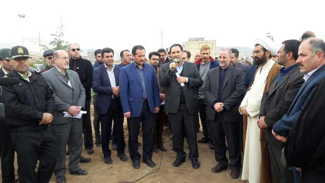 توزیع بیش از ۵۰ هزار اصله نهال رایگان در شهر پردیس/ تصفیه‌خانه فاضلاب شهر پردیس افق روشنی در تامین آب برای فضای سبز شهر پردیس است