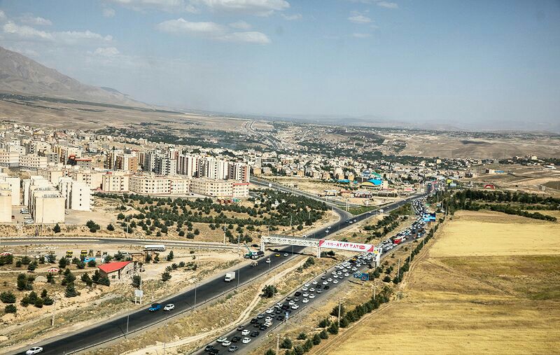 ترافیک روان محورهای شرق استان تهران در دومین روز تعطیلات عید فطر/ مسؤولان فکری برای ترافیک گیلاوند کنند