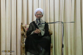 فراگیری علم و جلوگیری از اتلاف عمر برای طلاب و حوزویان ضروری است