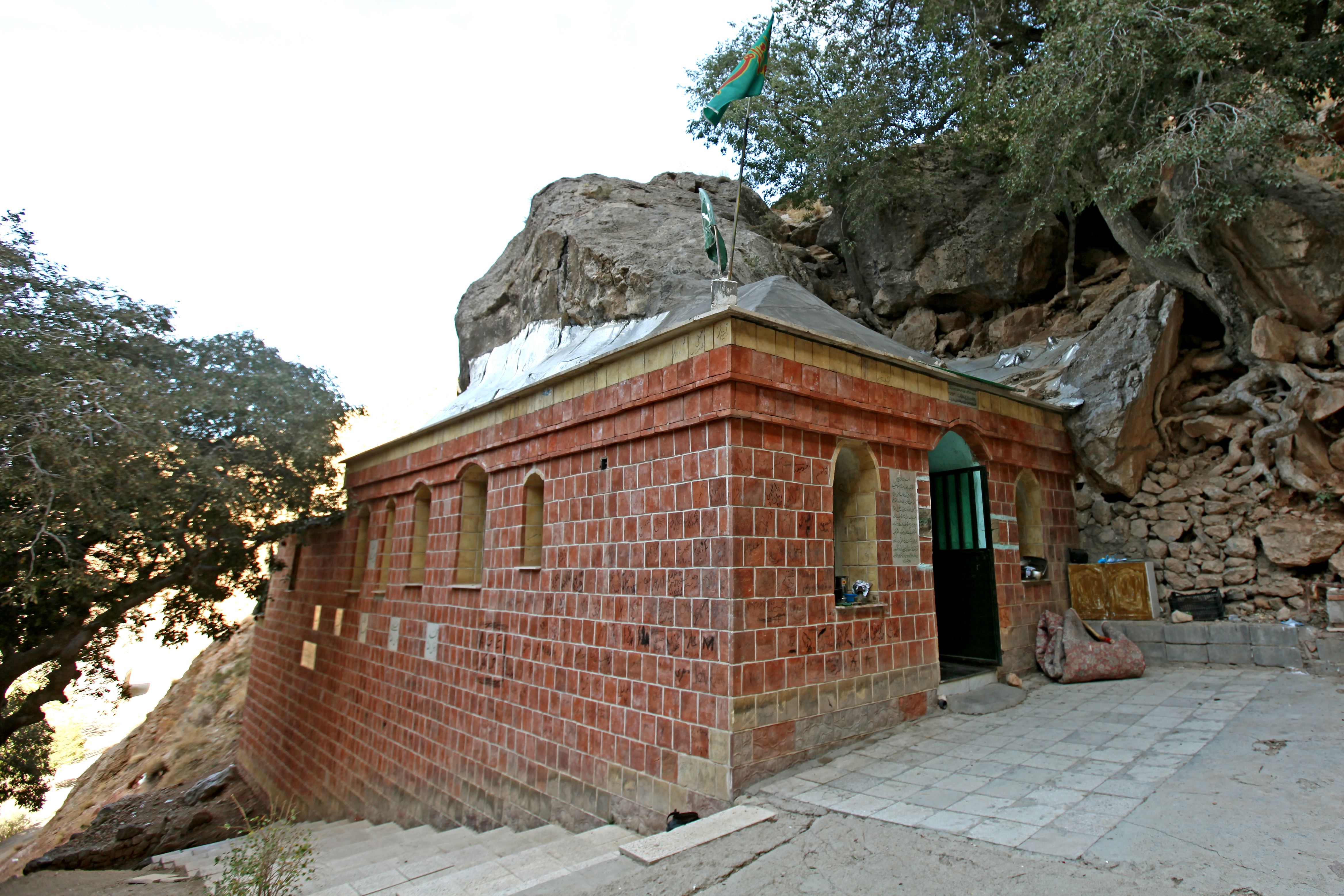 بهره‌برداری از پروژه‌های عمرانی آستان امامزاده بی‌بی‌ زبیده (س) دماوند