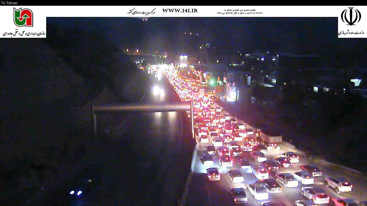 ترافیک فوق‌سنگین در محورهای هراز و فیروزکوه/ مبادی ورودی شهر تهران مملو از وسایل نقلیه است