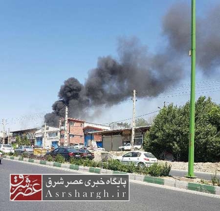 مهار آتش سوزی انبار ضایعات یک شرکت تولیدی در دماوند