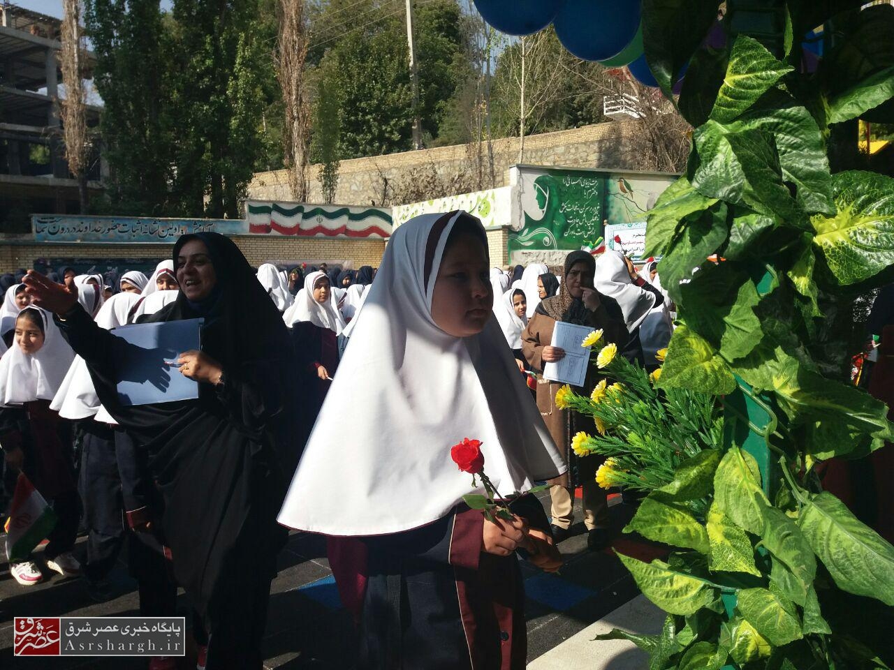 زنگ مهر و مقاومت در ۱۲۷ مدرسه دماوند به صدا درآمد+تصاویر