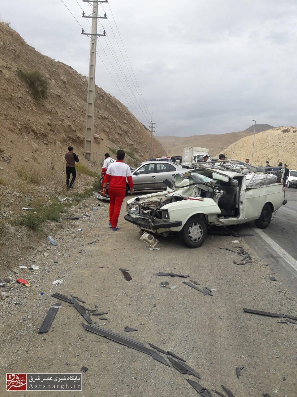 برخورد تریلر و ۲ دستگاه خودرو در جاده دماوند/ یک نفر جان باخت