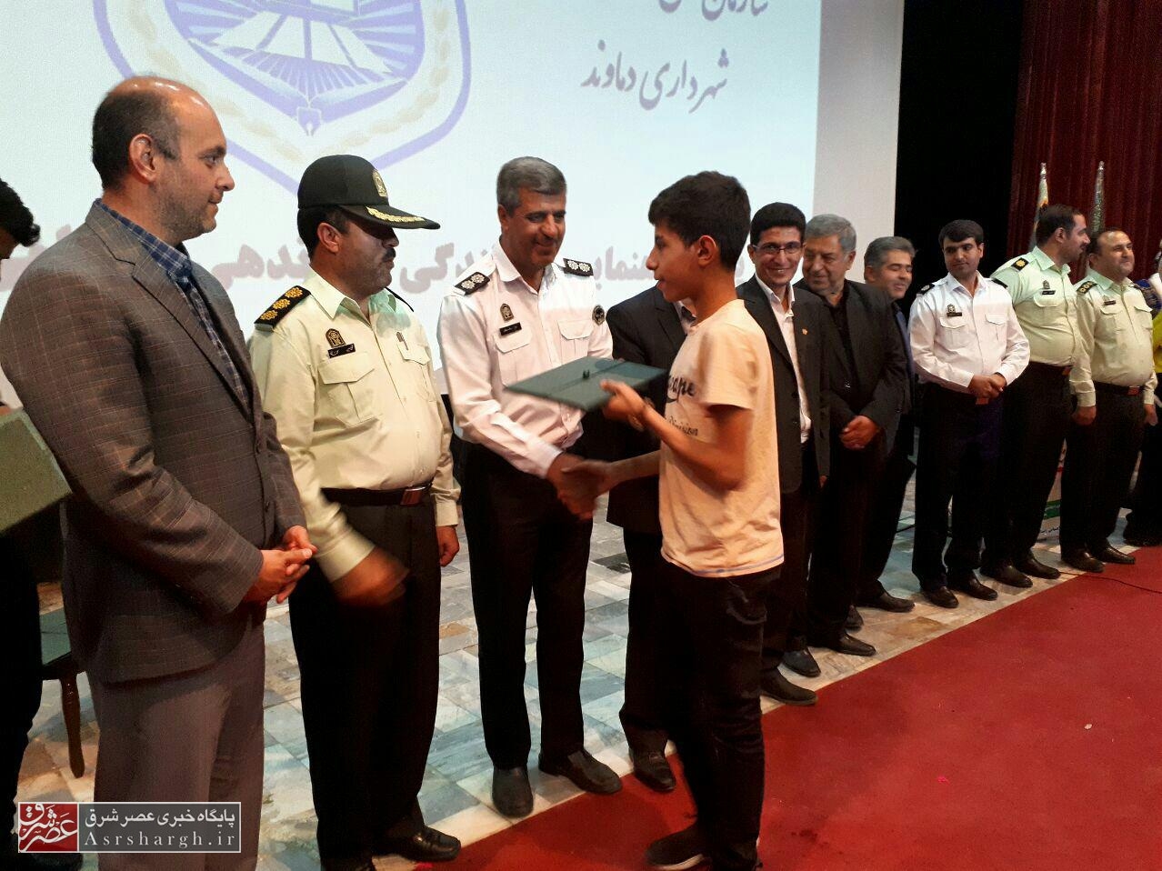 برگزاری همایش همیاران پلیس در دماوند/ نمونههای ترافیکی سال ۹۶ دماوند تجلیل شدند+ تصاویر