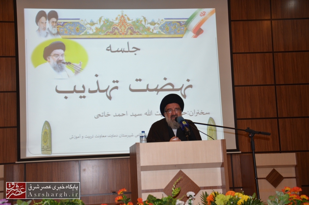 برخورد با جرائم مشهود از وظایف اصلی ناجاست/ نیروی انتظامی با تمام توان و اقتدار تابع ولایتفقیه باشد