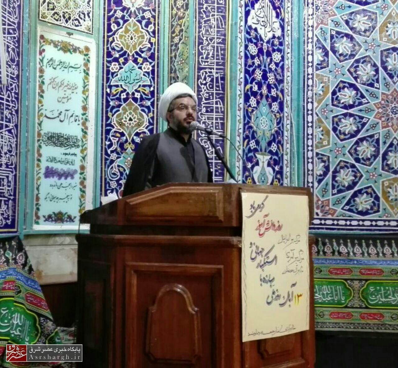 شعار مبارزه با آمریکا گذرا و مقطعی نیست/ جنایات آمریکا در آستانه ۱۳ آبان بازخوانی شود/ مقابل آمریکا ایستاده‌ایم