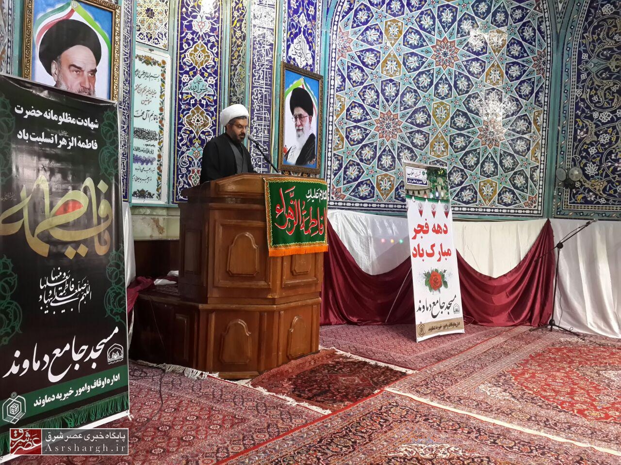 اصول مشخص انقلاب نیازی به تغییر ندارد/ مسؤولان دنیاطلب کنار زده شوند/ علیه فساد و تبعیض ساکت نباشیم