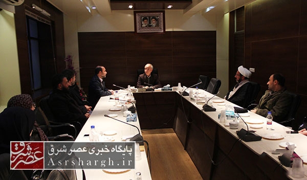 هنرمندان با ارائه راهکارهای فاخر در رفع نیازهای جامعه تلاش کنند/ دیدار اهالی فرهنگ و هنر را بیش از پیش فراهم سازند