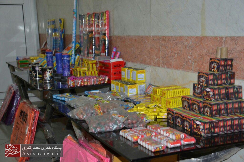 کشف بیش از ۴۴ هزار عدد مواد محترقه در دماوند/ ۱۷ نفر از متخلفان دستگیر شدند