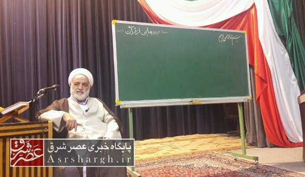 عملکرد بد استادان جامعه را بیمار می‌کند/ معلم جامعه‌ساز است