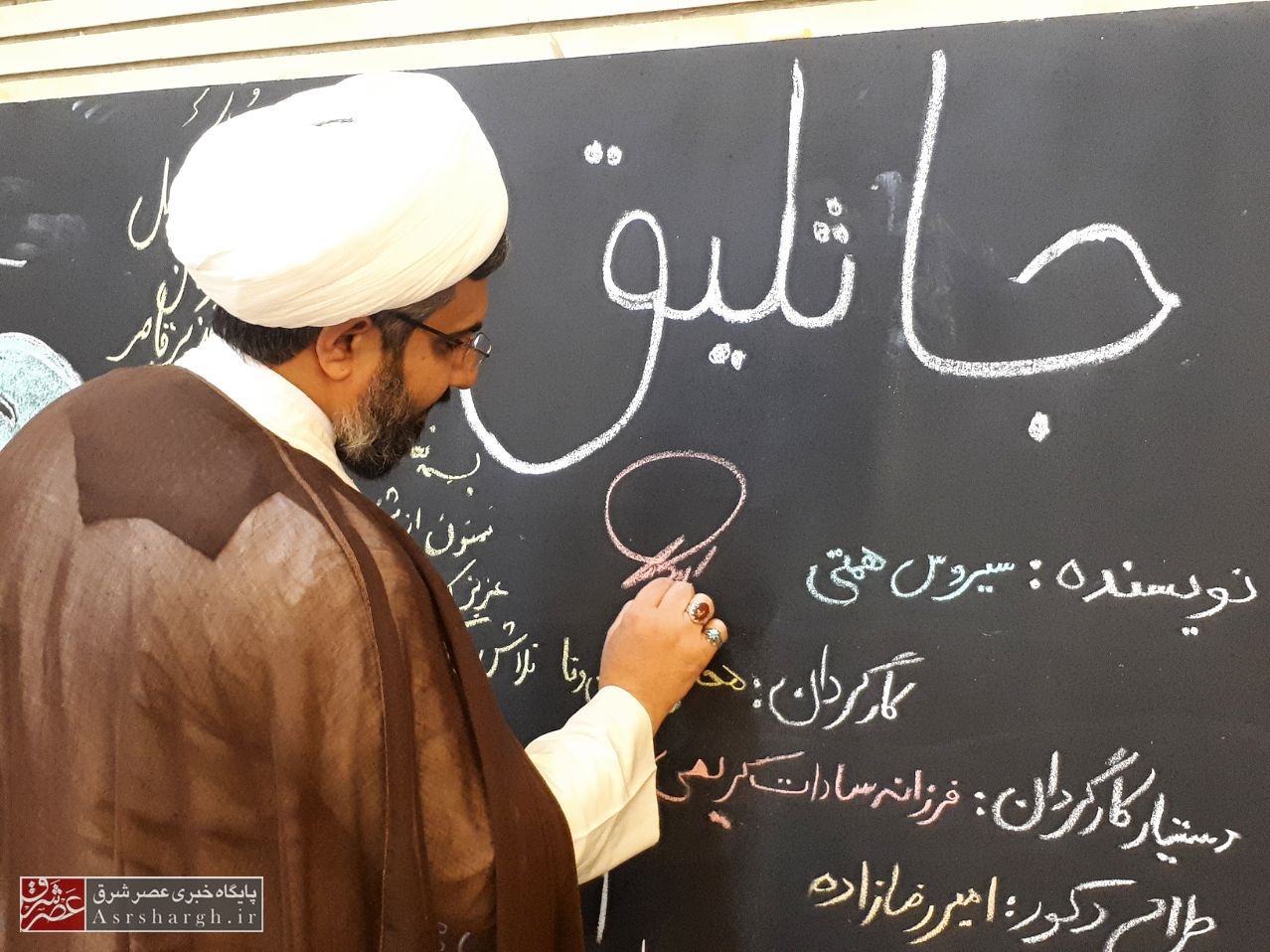 تئاتر متین معارف اسلامی را به تصویر کشیده است/ خیران برای تقویت فعالیتهای فرهنگی و مذهبی گام بردارند