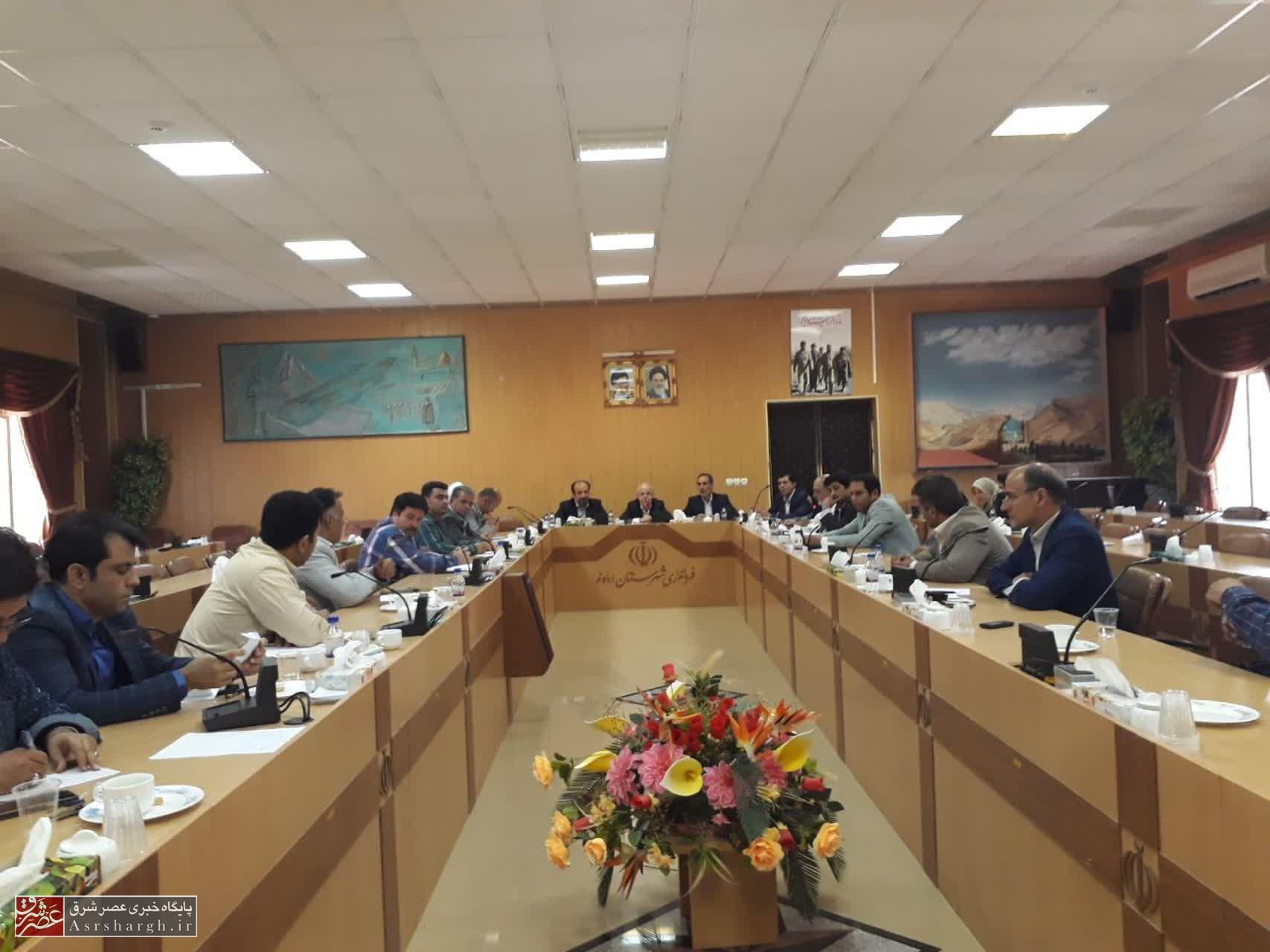 لزوم برگزاری دوره‌های آموزشی ازدواج در دماوند/ تأمین اشتغال و ازدواج جوانان در اولویت مسؤولان دماوند