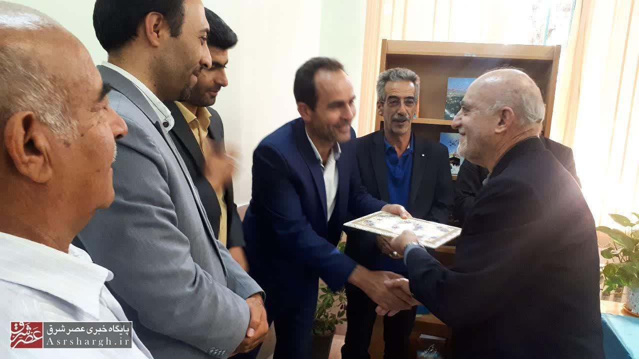 ۶ مؤلف شهر کیلان تجلیل شدند/ شاخص‌های کتابخوانی کیلان از استانداردها بیشتر است+ تصاویر