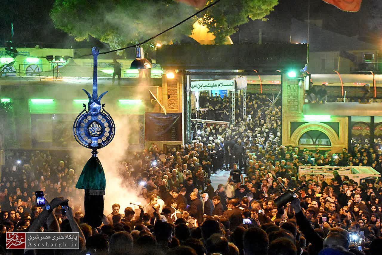 طنین ندای «لبیک یا حسین(ع)» در دارالمؤمنین دماوند/ دماوند یکپارچه غرق در حزن و ماتم شد+ تصاویر