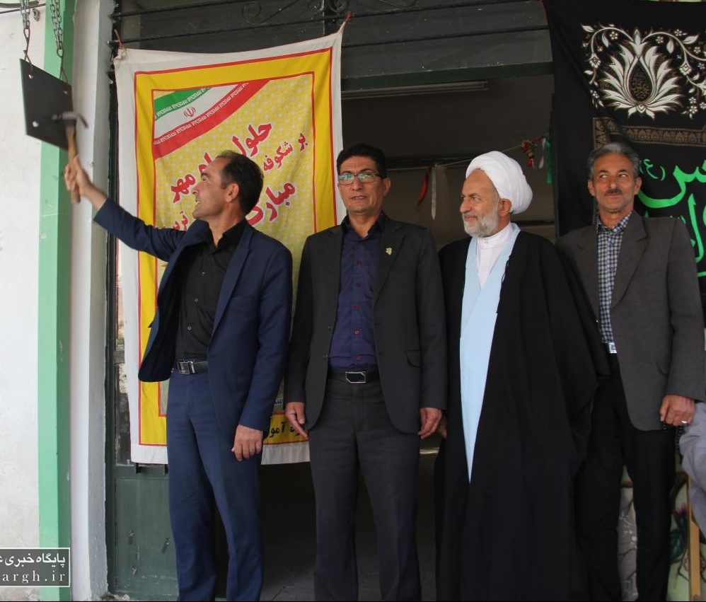 طنین‌انداز زنگ «مهر و مقاومت» در ۱۰۰ مدرسه دماوند/ تحصیل ۱۷ هزار دانش‌آموز دماوندی در ۵۵۰ کلاس آغاز شد+تصاویر