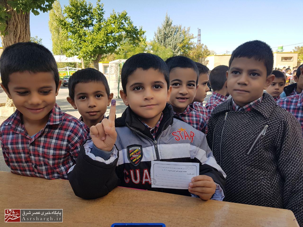 برگزاری انتخابات پرشور دانش‌آموزی در مدارس دماوند/ معرفی منتخب دماوند در مجلس شورای دانش‌آموزی+ تصاویر