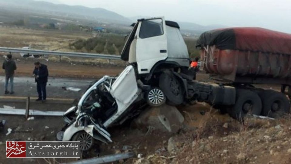 تصادف زنجیره‌ای ۶ خودرو در محور فیروزکوه – دماوند/ ۸ تن کشته و مجروح شدند+ تصاویر