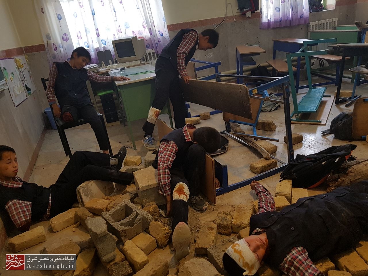 نمایش آمادگی دانش‌آموزان دماوندی برابر زلزله/ هفته پدافند غیرعامل گامی برای کاهش خسارات بلایای طبیعی+تصاویر