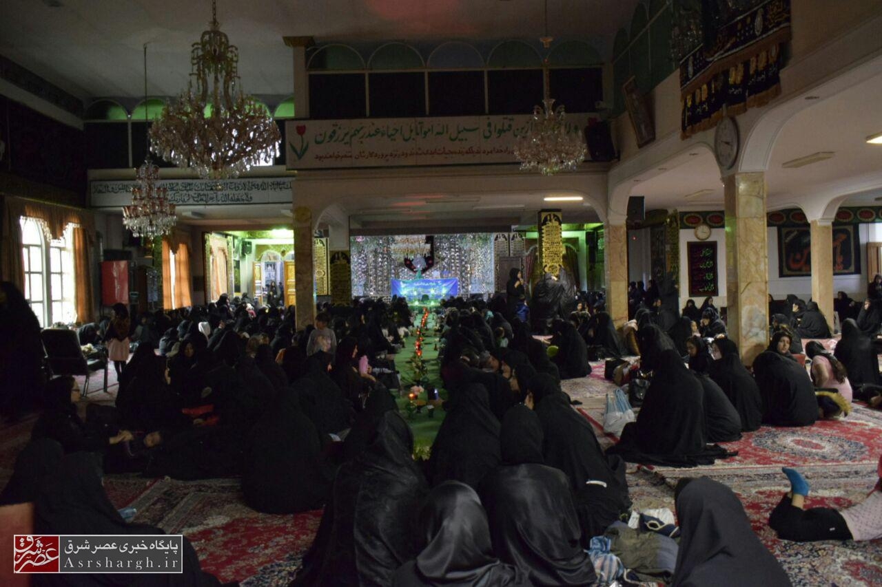 برپایی سفره کریمانه امام حسن مجتبی (ع) در دارالمؤمنین دماوند/ توسل به کریم اهل‌بیت (ع) برای برآورد حاجات+ تصاویر