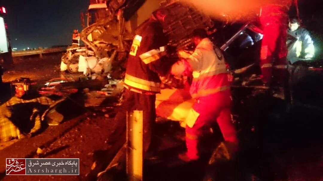 جزئیات تصادف زنجیر‌‌ه‌ای ۶ خودرو در محور فیروزکوه/ خواب‌آلودگی باز هم حادثه آفرید