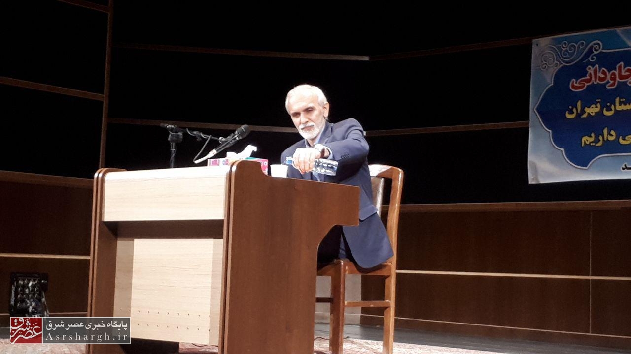 حمایتها و انتقادات تئاتریها از اداره ارشاد دماوند/ اعتراض مدیرمسئول عصر شرق به برخی بداخلاقیهای رسانهای/ لزوم اختصاص مکانی برای عرضه آثار هنرمندان دماوندی+ تصاویر