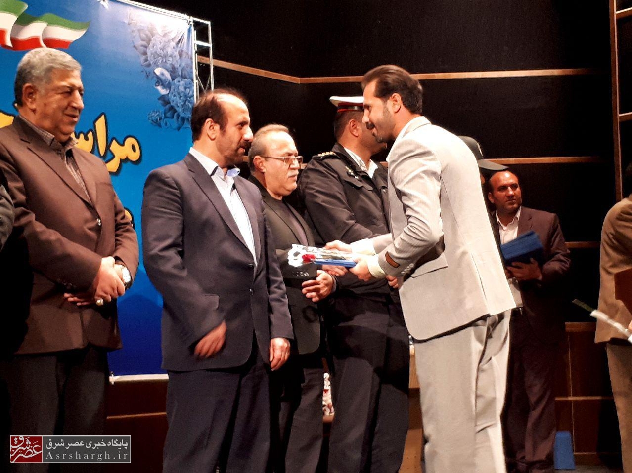 تجلیل از ۷۵ فعال عرصه حمل و نقل شهری دماوند/ پیگیری اتصال خط ریلی تهران به دماوند/ فعالان عرصه حمل و نقل امین مردم هستند+ تصاویر