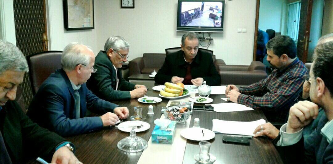 بررسی واگذاری مسکن مهر به شهرداری دماوند/ میرزایی‌نیکو: این جلسه نوعی جِر زنی بود!