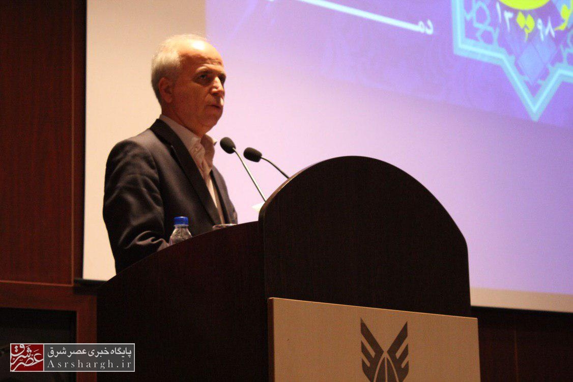 تشکیل شوراها نماد واگذاری امور به مردم است