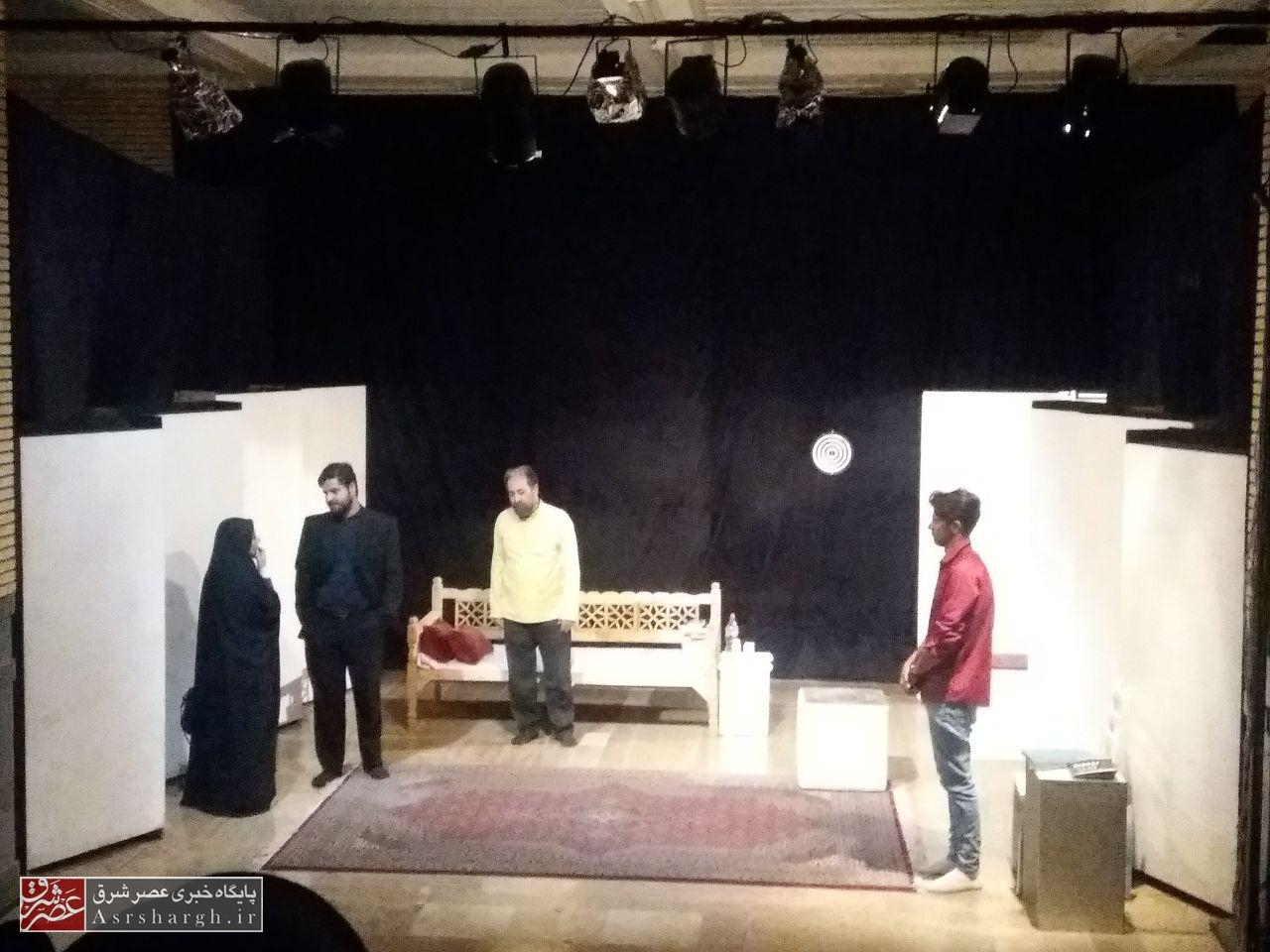 اجرای نمایش «نه در تنهایی» در دماوند؛ تقابل گفتمان انقلاب و سازش+ تصاویر