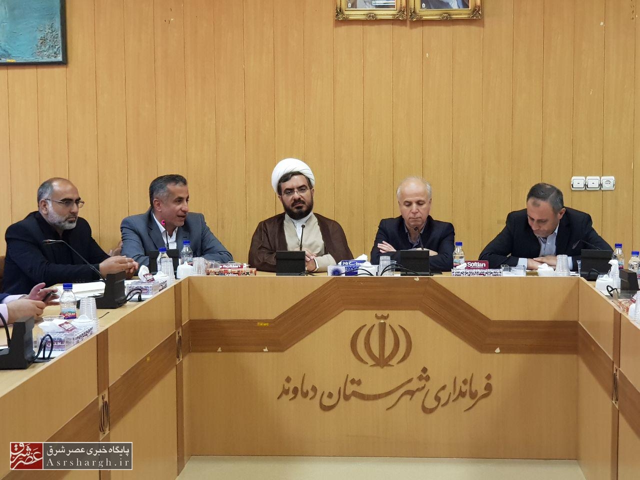 هیچ مسئولی حق ایجاد دست‌انداز برای رونق تولید را ندارد