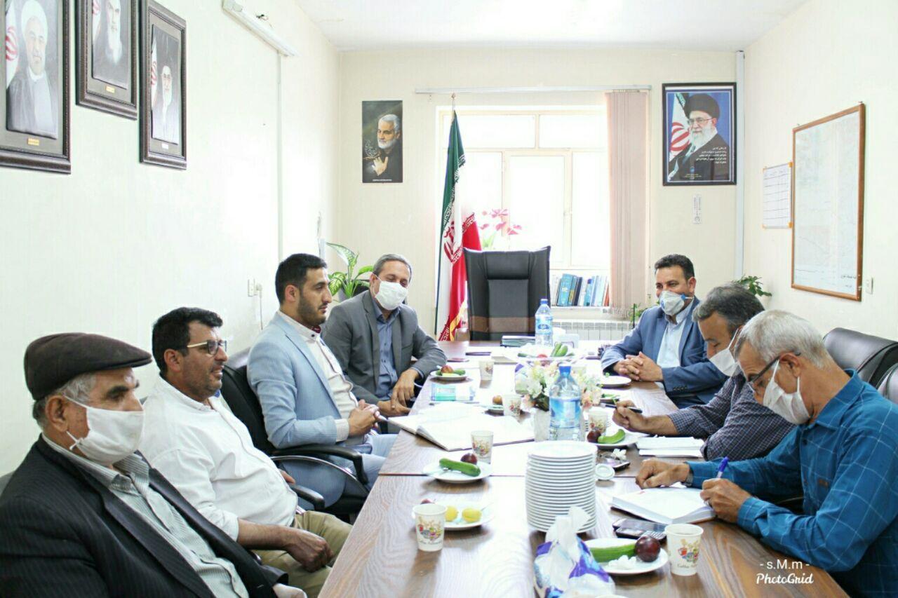 شوراها با تعامل و همکاری مردم و مسوولان در راستای رفع مشکلات گام بردارند