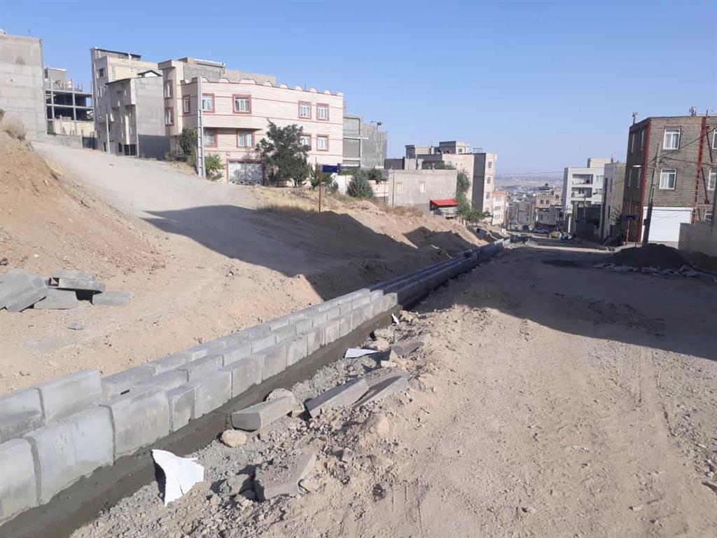 اجرای پروژه زیرسازی و جدولگذاری خیابان‌های عرفان و احسان در شهر دماوند