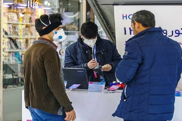 آمادگی اصناف برای اجرای طرح اجباری استفاده از ماسک در دماوند/  بی‌توجهی واحدها به نکات بهداشتی موجب پلمب می‌شود