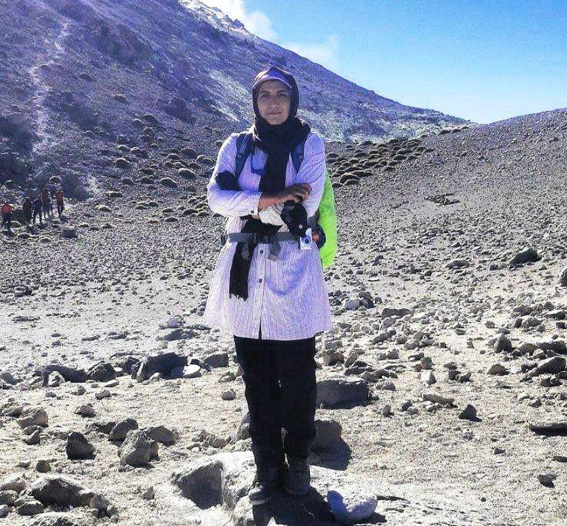 صعود موفقیت‌آمیز بانوی کوهنورد دماوندی به ۳۱ قله بلند استانی طرح سیمرغ