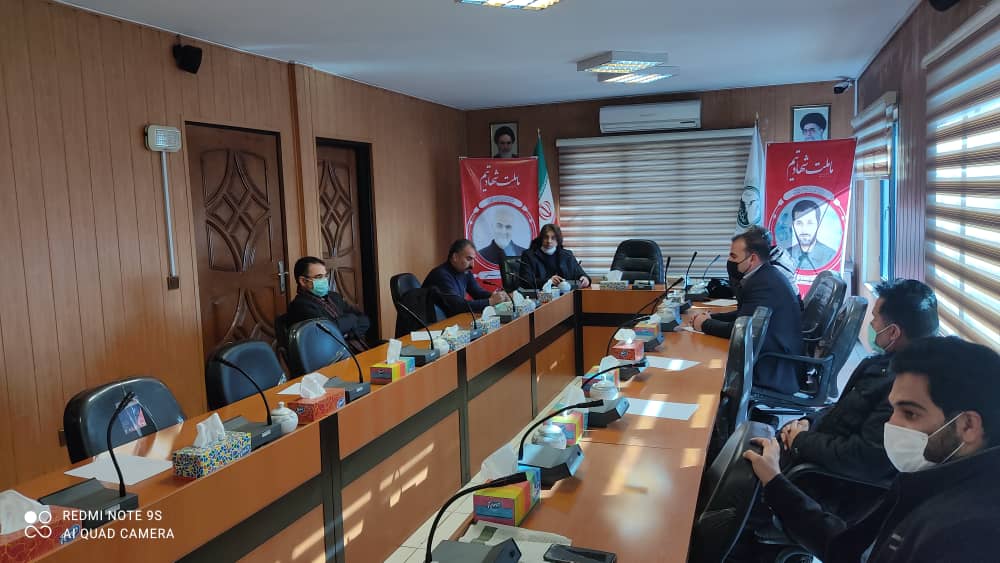 برف‌‏روبی معابر اصلی و منتهی به مراکز امدادی دماوند در اولویت است