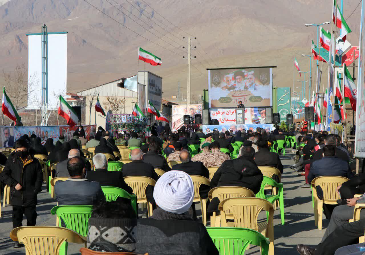محل عروج شهید فخری‌زاده در آبسرد گلباران شد