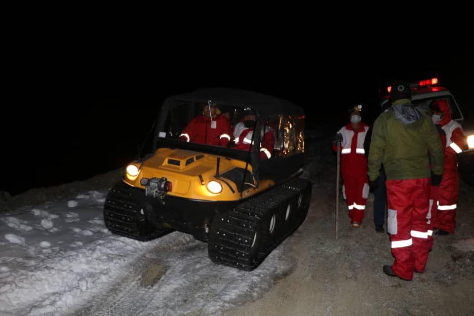 تلاش برای یافتن ۵ کوهنورد در ارتفاعات دریاچه تار دماوند/ یک فروند بالگرد به ارتفاعات اعزام شد