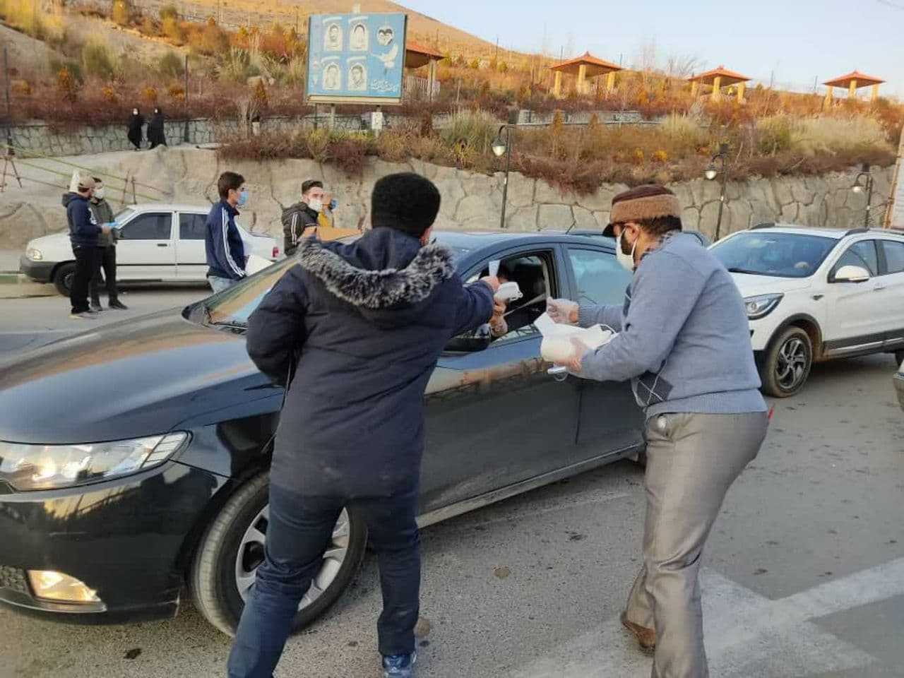 برپایی ایستگاه صلواتی به‌مناسبت سالگرد شهادت شهید سلیمانی در شهر دماوند