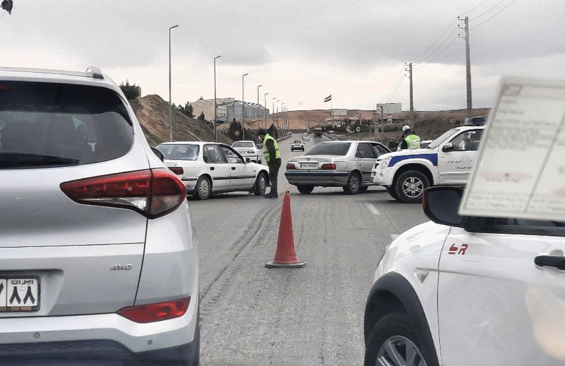  استقرار پلیس‌راه در ورودی دماوند/ آیا از ورود خودروهای غیربومی ممانعت خواهد شد؟