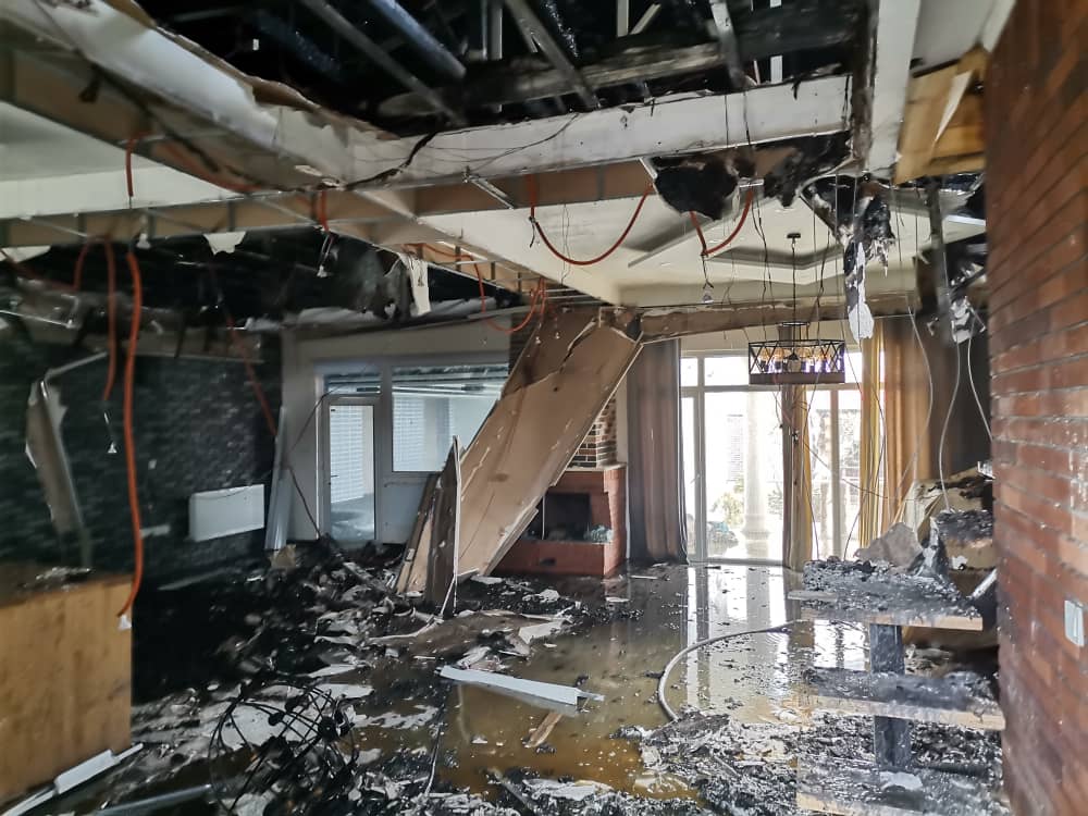 اطفای حریق یک واحد مسکونی ویلایی در جابان+ تصاویر