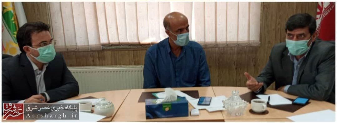 استقرار مرکز سیار تزریق واکسیناسیون در شهر آبسرد/ درخواست‌ متقاضیان راه‌اندازی داروخانه جدید بررسی شد