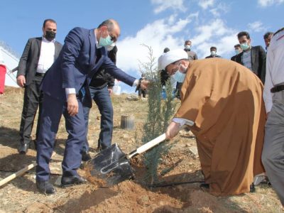 روز درختکاری در شهرهای دماوند/ غرس نهال از چشمه اعلاء تا اراضی آبعلی+ تصاویر