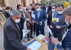 برپایی نمایشگاه صنایع‌دستی دماوند در موزه آبگینه/ تابلو فرش نفیس هنرمند دماوندی رونمایی شد