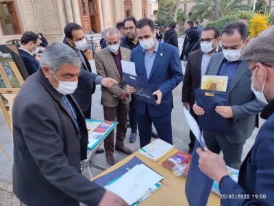 برپایی نمایشگاه صنایعدستی دماوند در موزه آبگینه/ تابلو فرش نفیس هنرمند دماوندی رونمایی شد